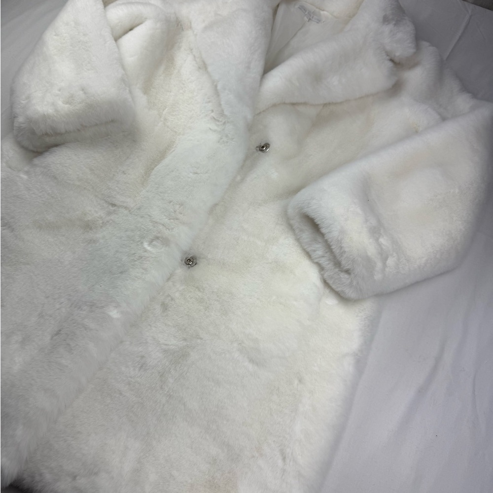 More To Come Elaine Faux Fur Coat in Winter White size Small - Picture 5 of 9